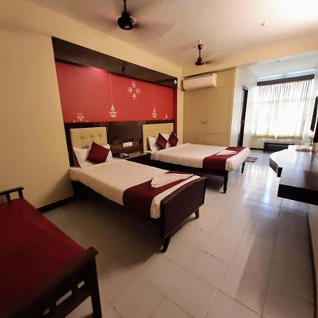 Ravi Krishna Inn 蓬蒂切里 外观 照片