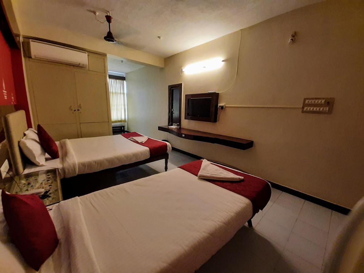Ravi Krishna Inn 蓬蒂切里 外观 照片